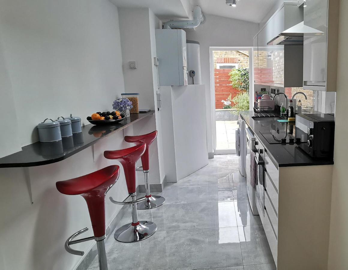 Luxury London Garden Home Sleep 7, 2 Mins To Metro Exterior foto